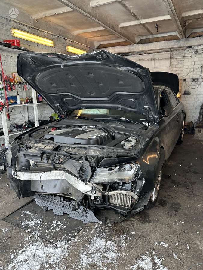 Audi A8 for parts