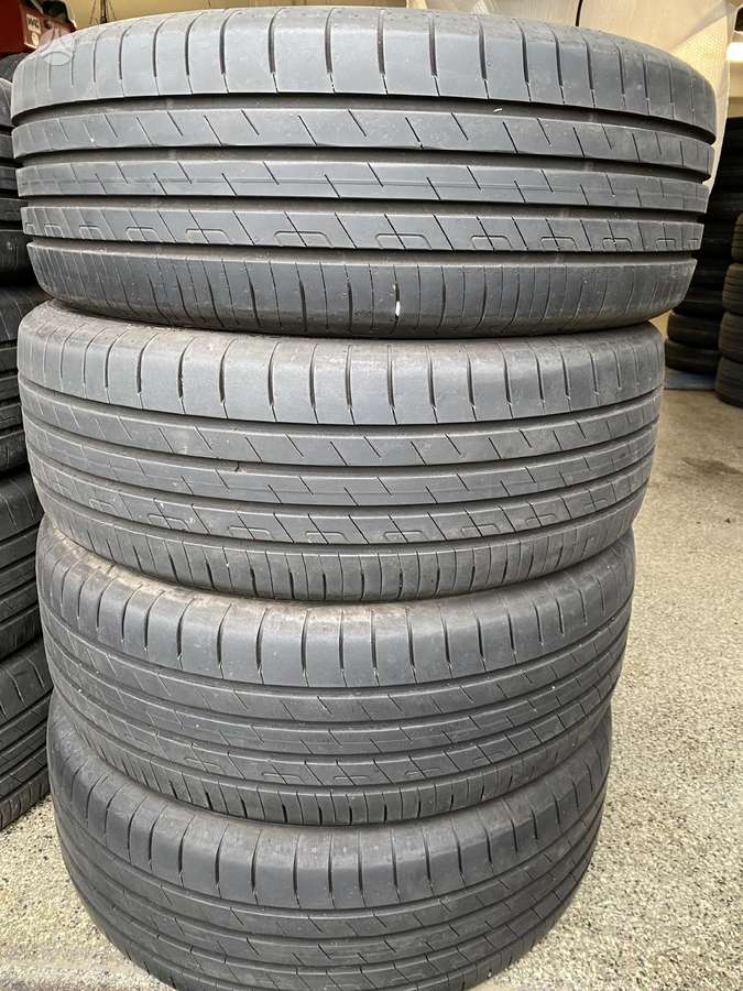 Goodyear EfficientGrip Performance, summer 215/55 R18