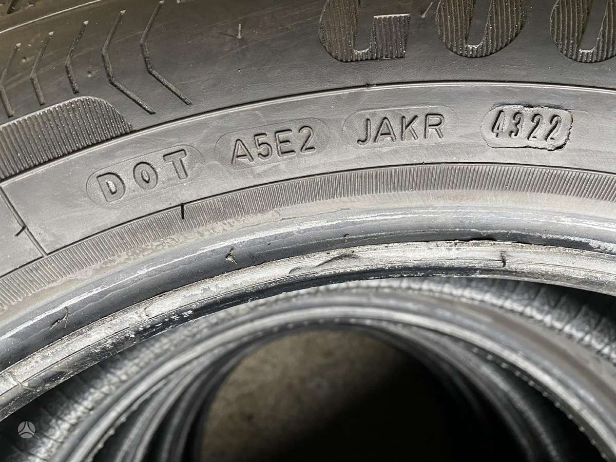 Goodyear EfficientGrip Performance, vasaras 215/55 R18