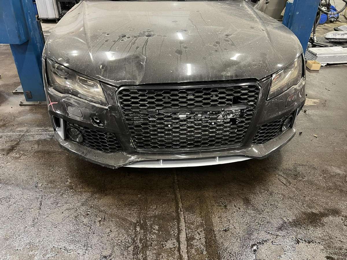 Audi A7 по частям. Variklio kodas cduc