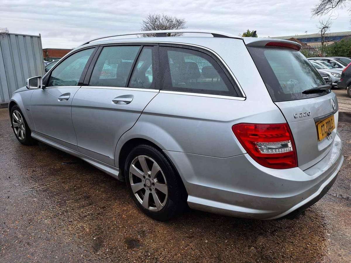 Mercedes-Benz C220