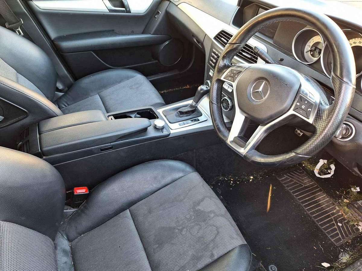 Mercedes-Benz C220