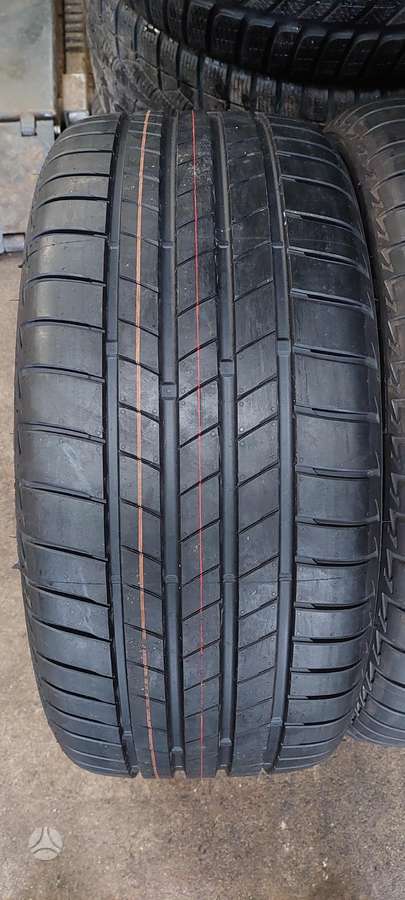 Bridgestone, vasarinės 255/45 R18