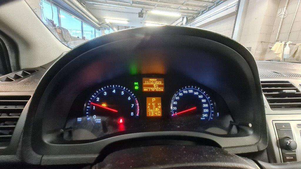 Toyota Avensis dalimis. Dalimis