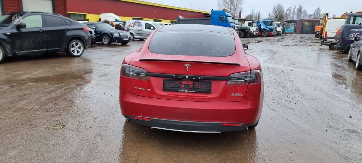 Tesla Model S, sedans