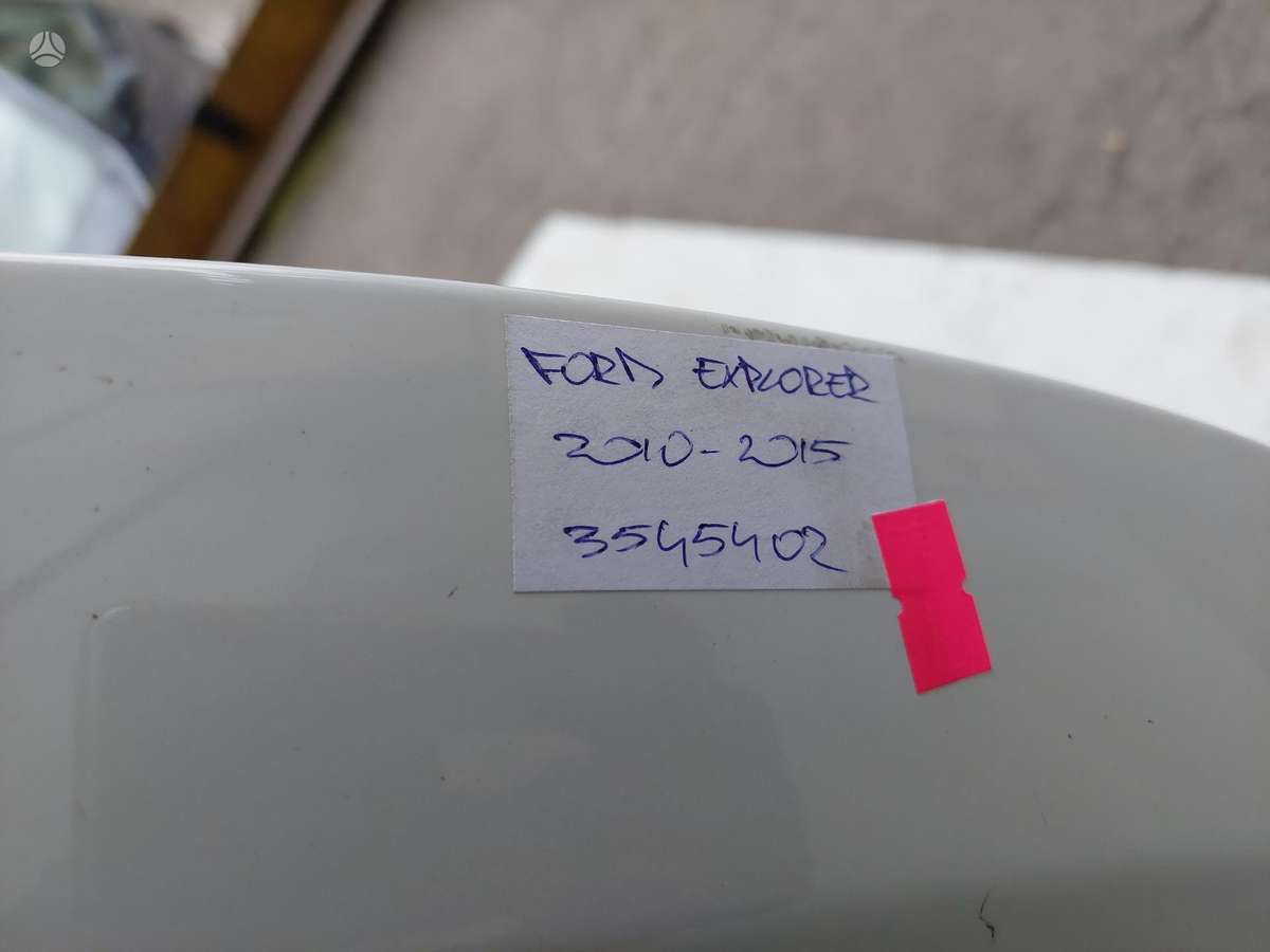 Ford Explorer Cen17963