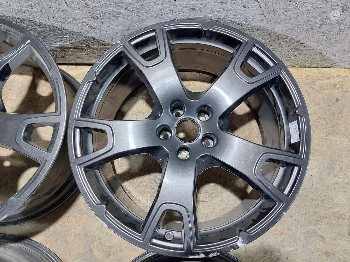 Maserati Levante, 670044701, Cen17976