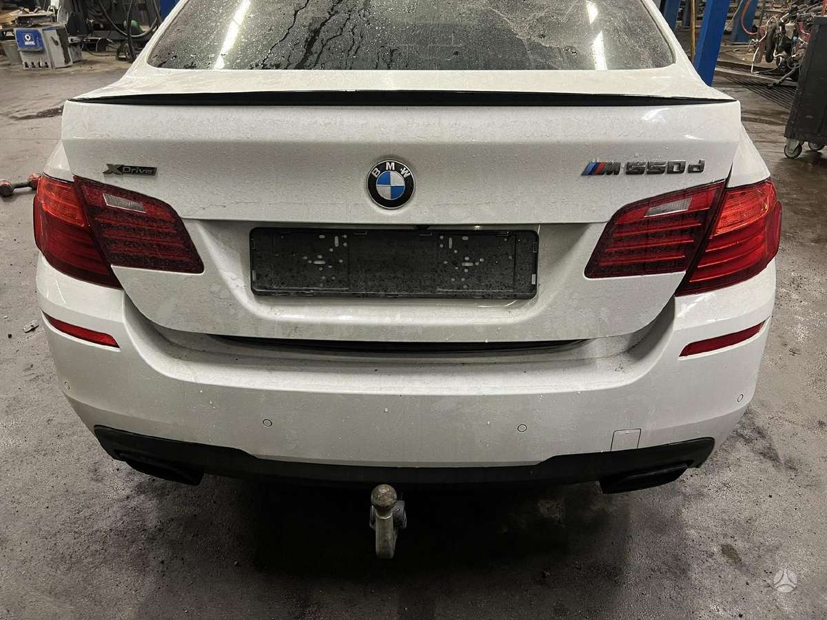BMW M550 dalimis. N57 d30c