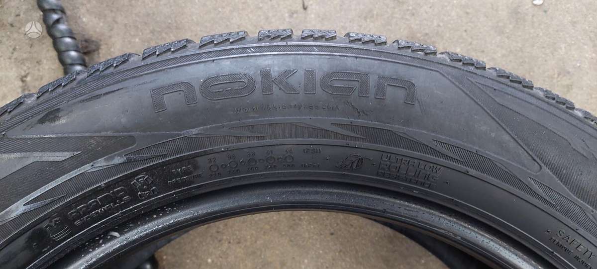 Nokian, зимние 235/55 R18