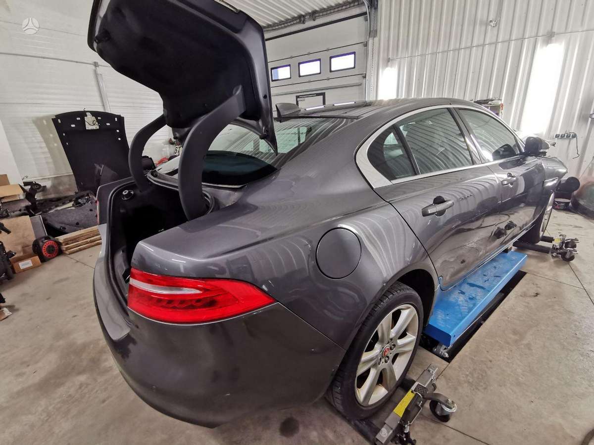 Jaguar XE for parts