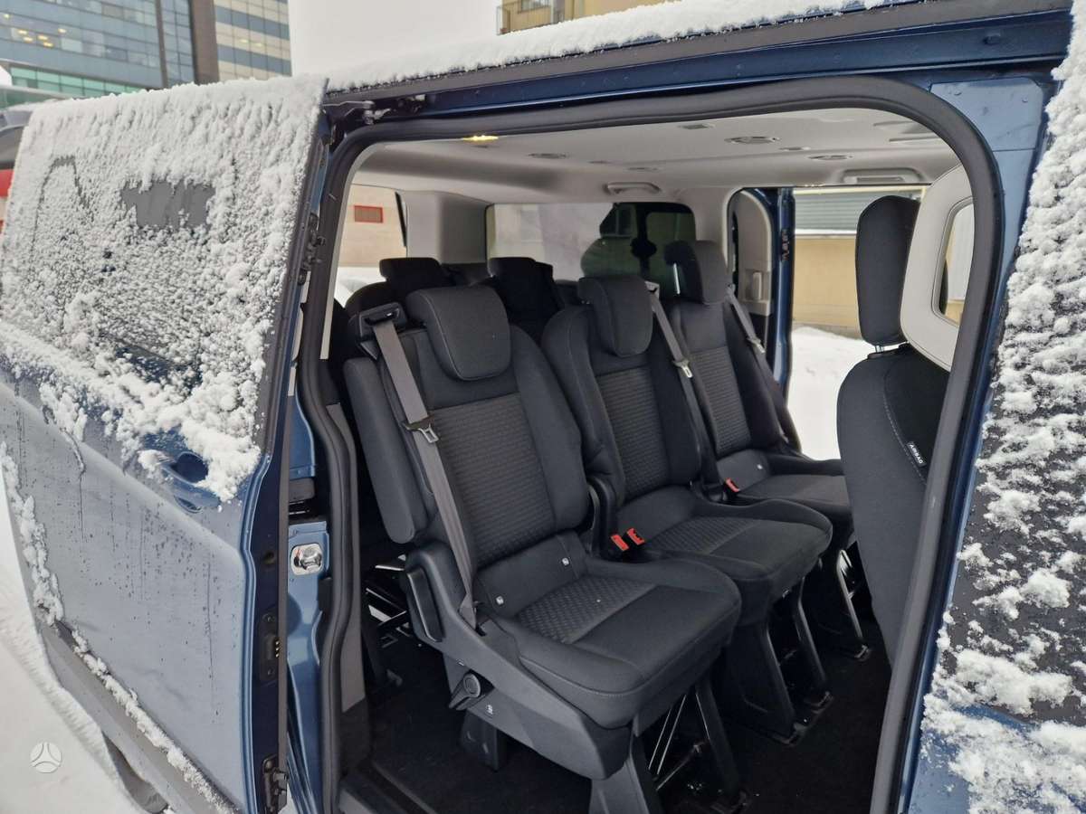 Ford Tourneo Custom, passenger minibus