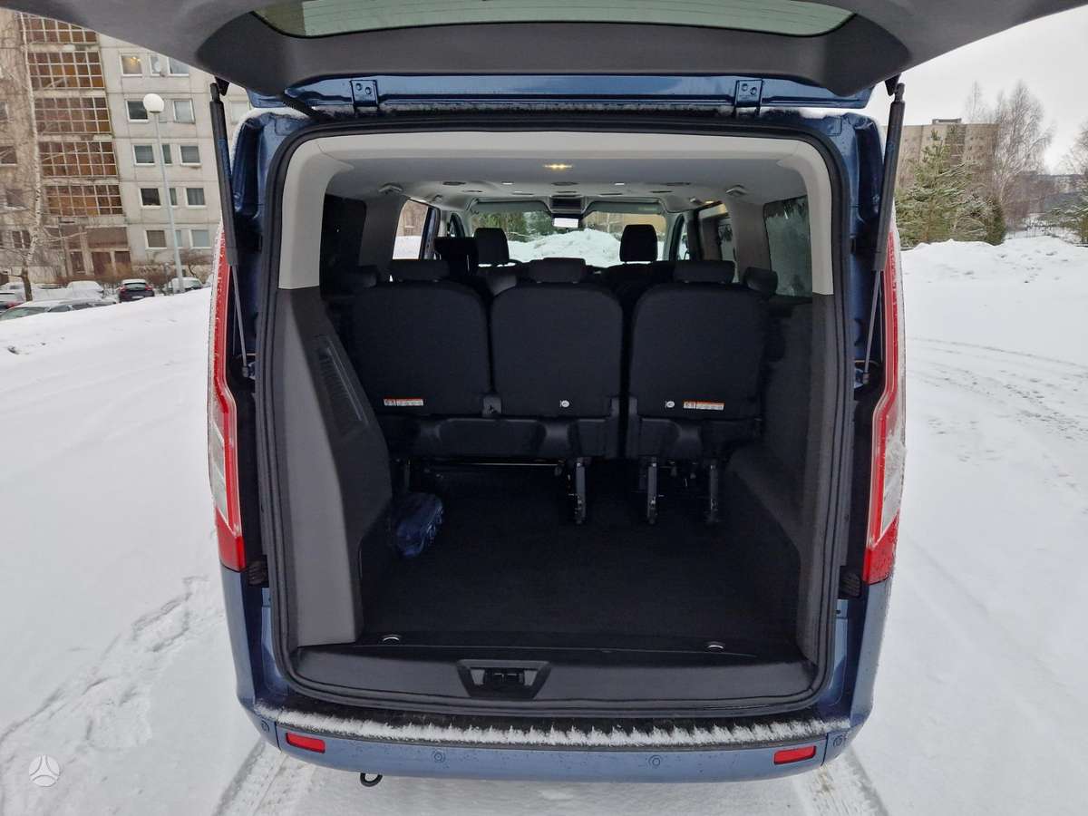 Ford Tourneo Custom, passenger minibus