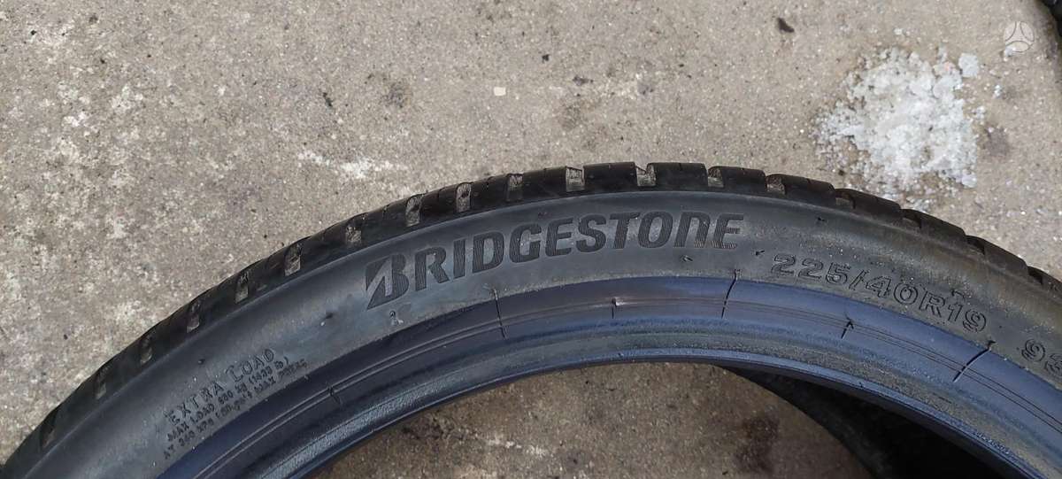 Bridgestone, всесезонные 225/40 R19