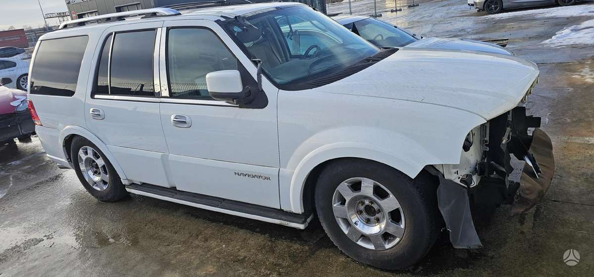 Lincoln Navigator dalimis