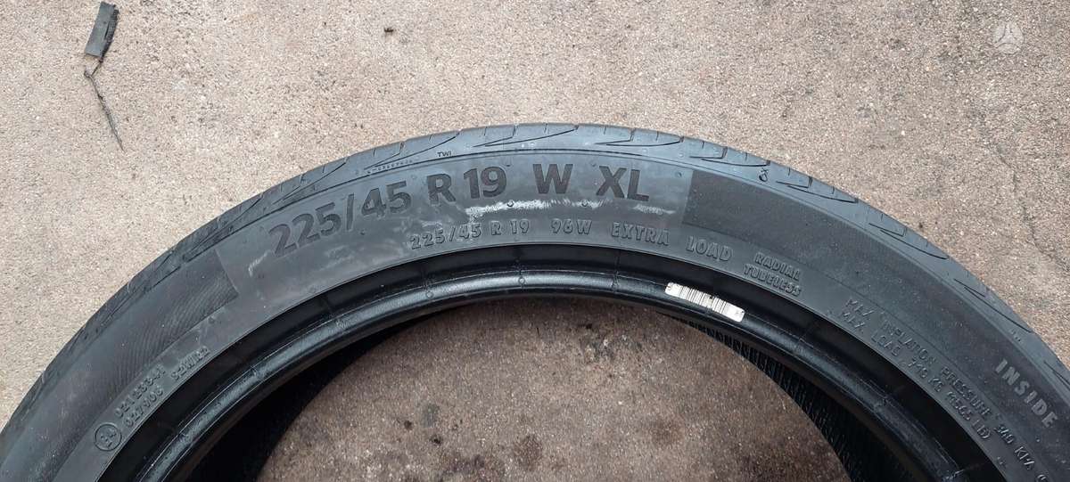 Continental, vasarinės 225/45 R19