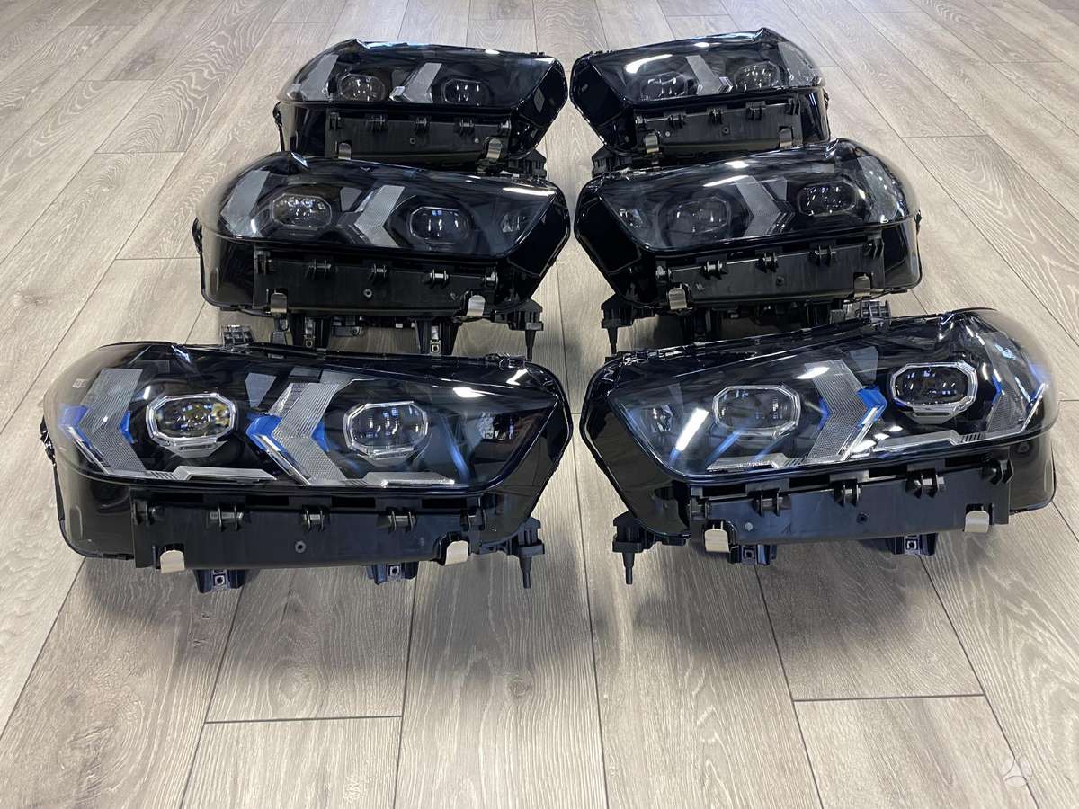 BMW X5 gaismas
