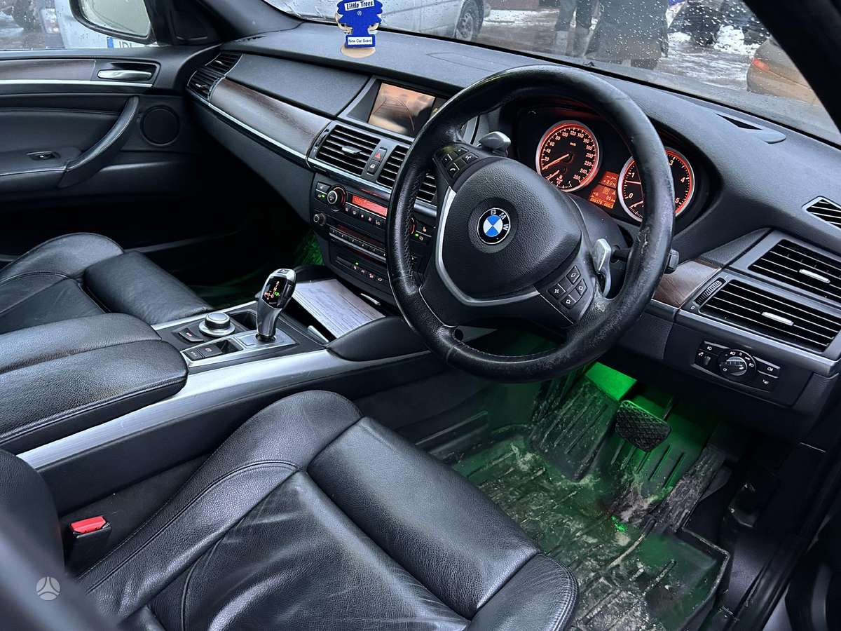 BMW X6 Dalis pristatome