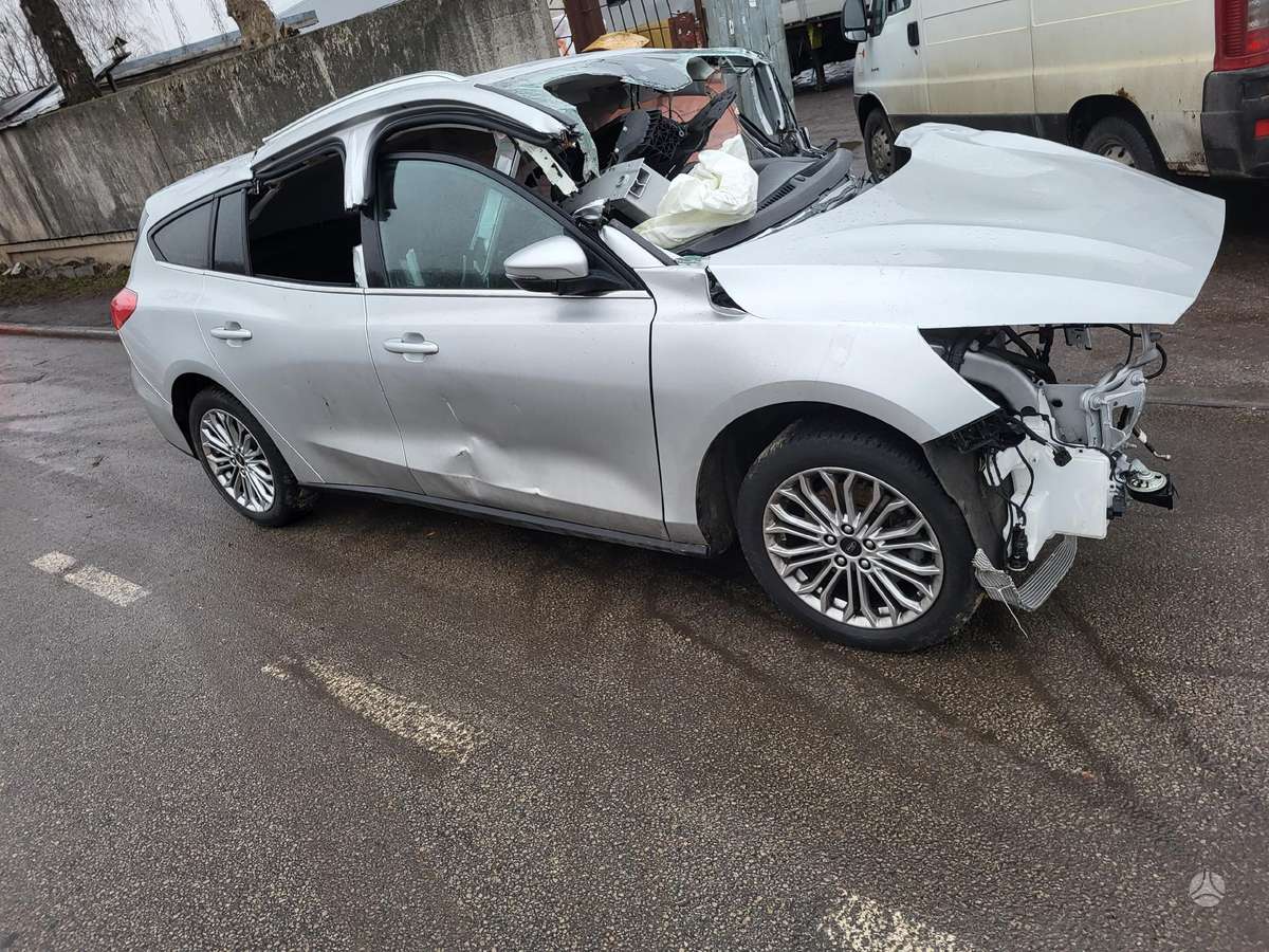 Ford Focus по частям