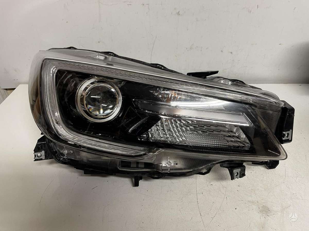Subaru Outback фары