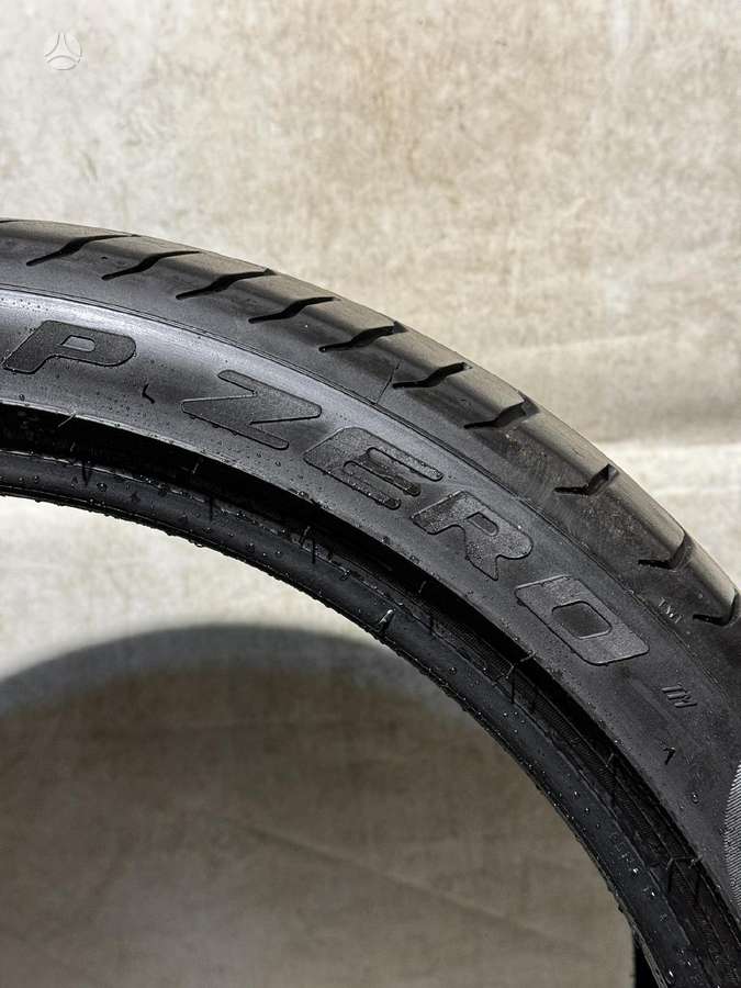 Pirelli P ZERO, summer 305/30 R20
