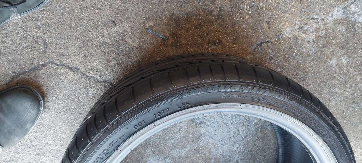 Bridgestone, летние 225/40 R18