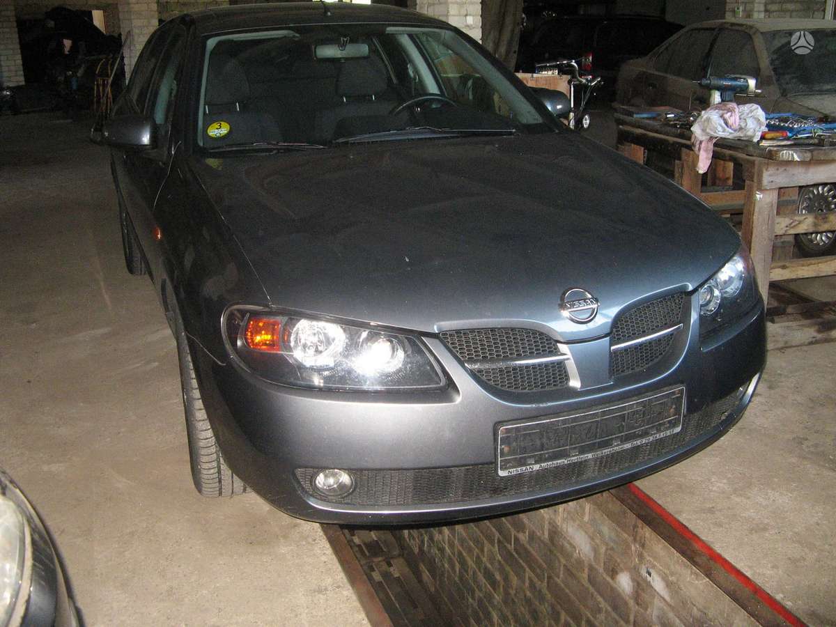 Nissan Almera