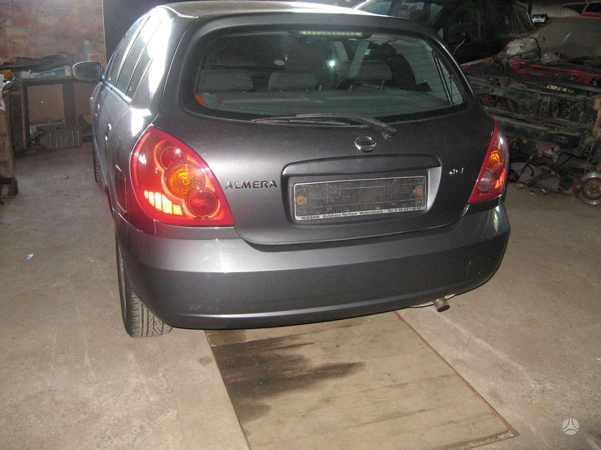 Nissan Almera