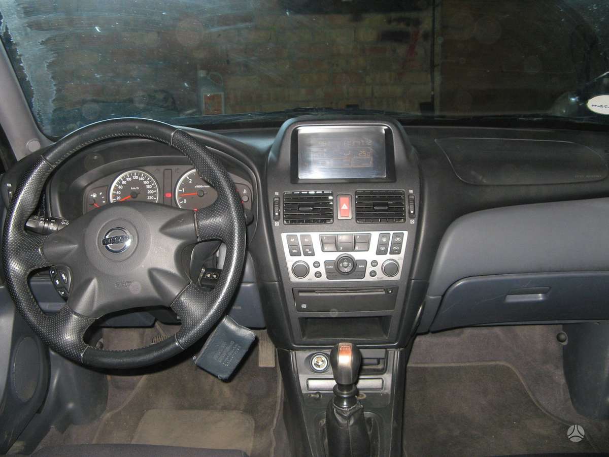Nissan Almera