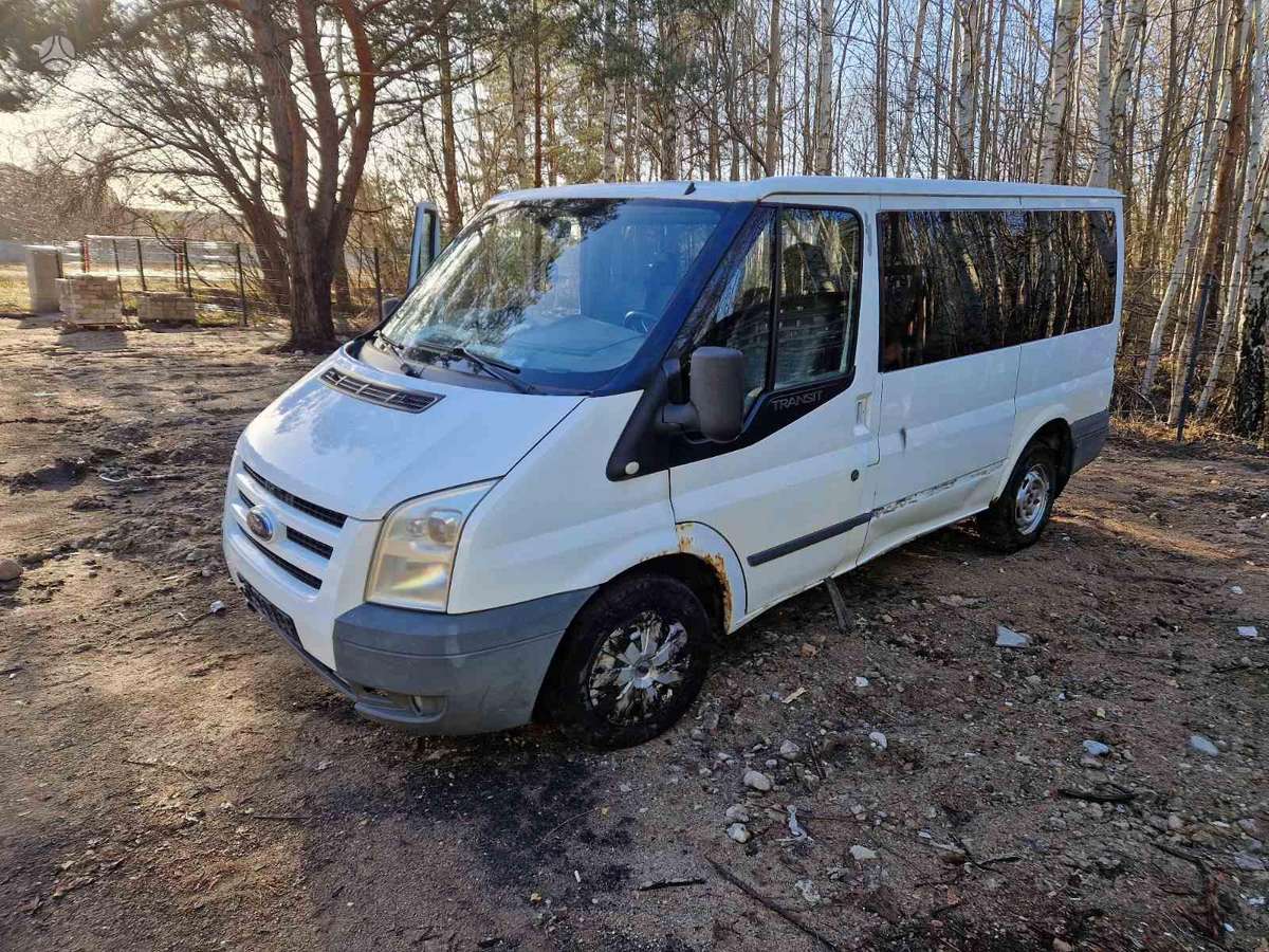 Ford Transit, passenger vans