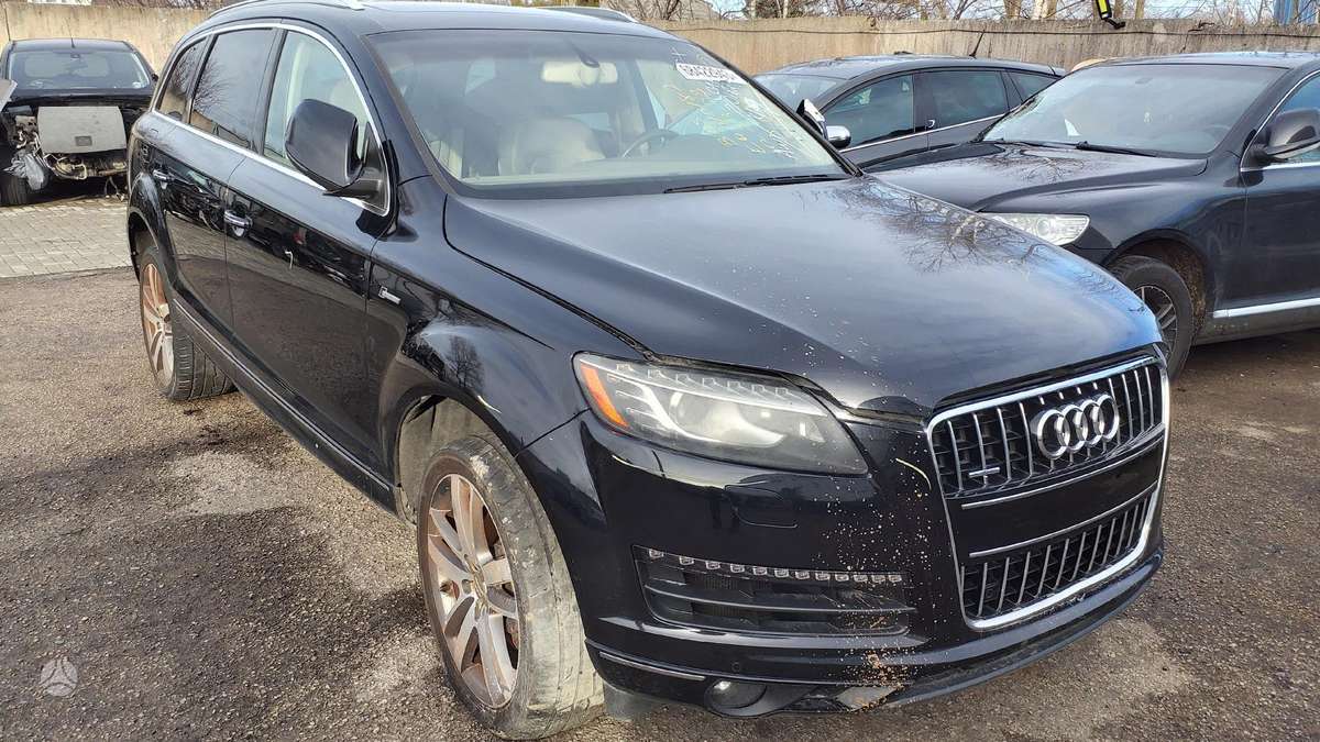 Audi Q7 dalimis. Variklio kodas ctw
