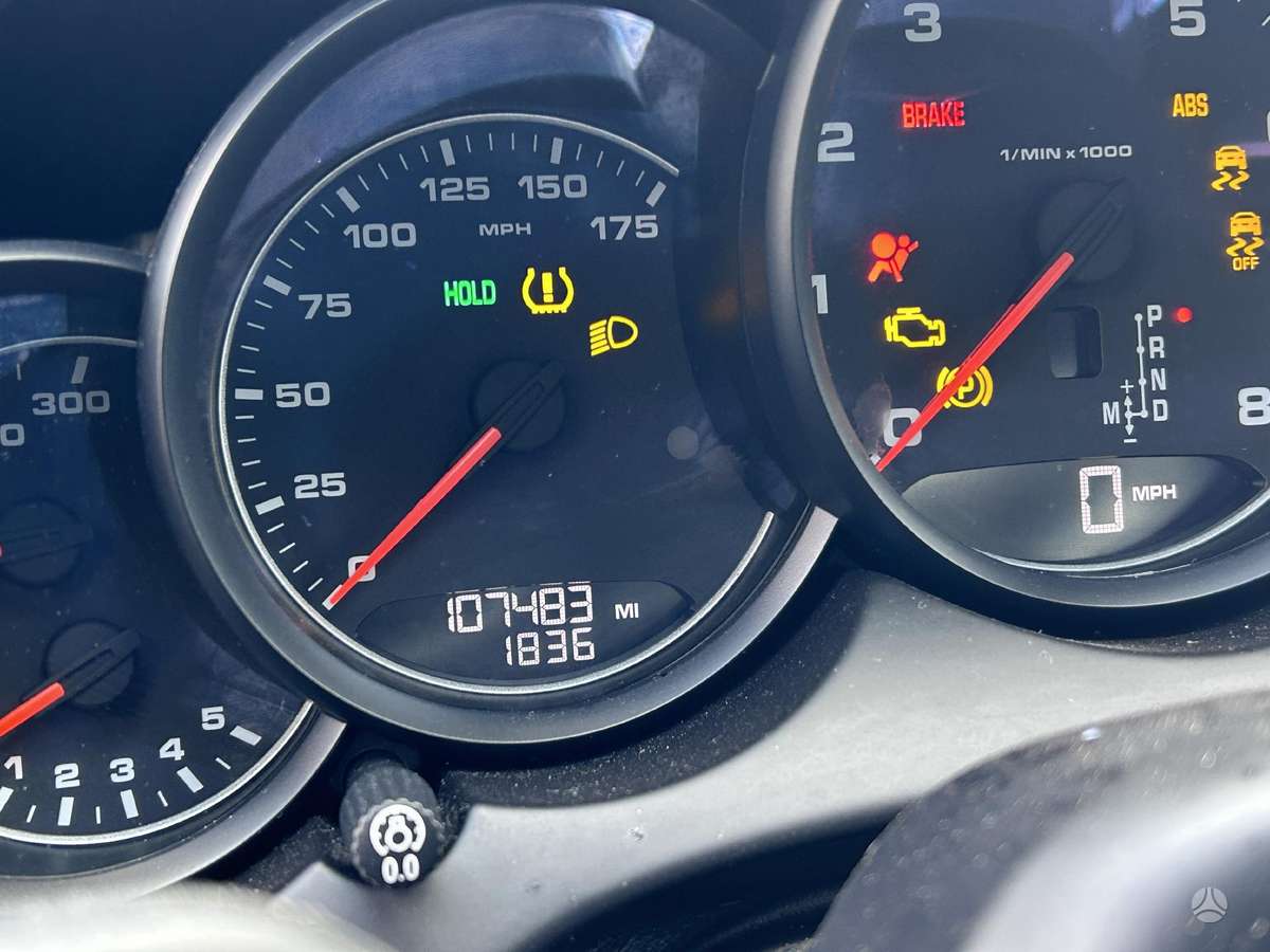 Porsche Cayenne rezerves daļās