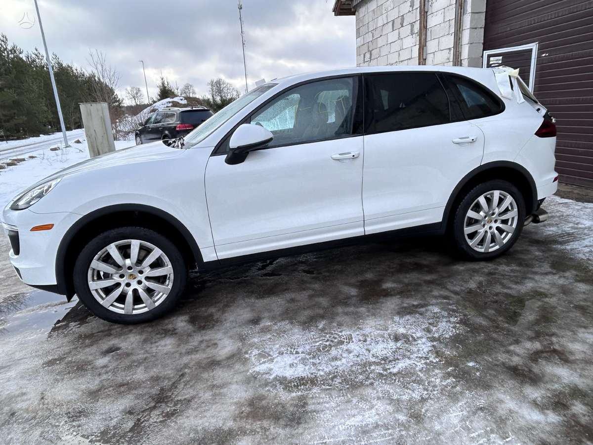 Porsche Cayenne rezerves daļās