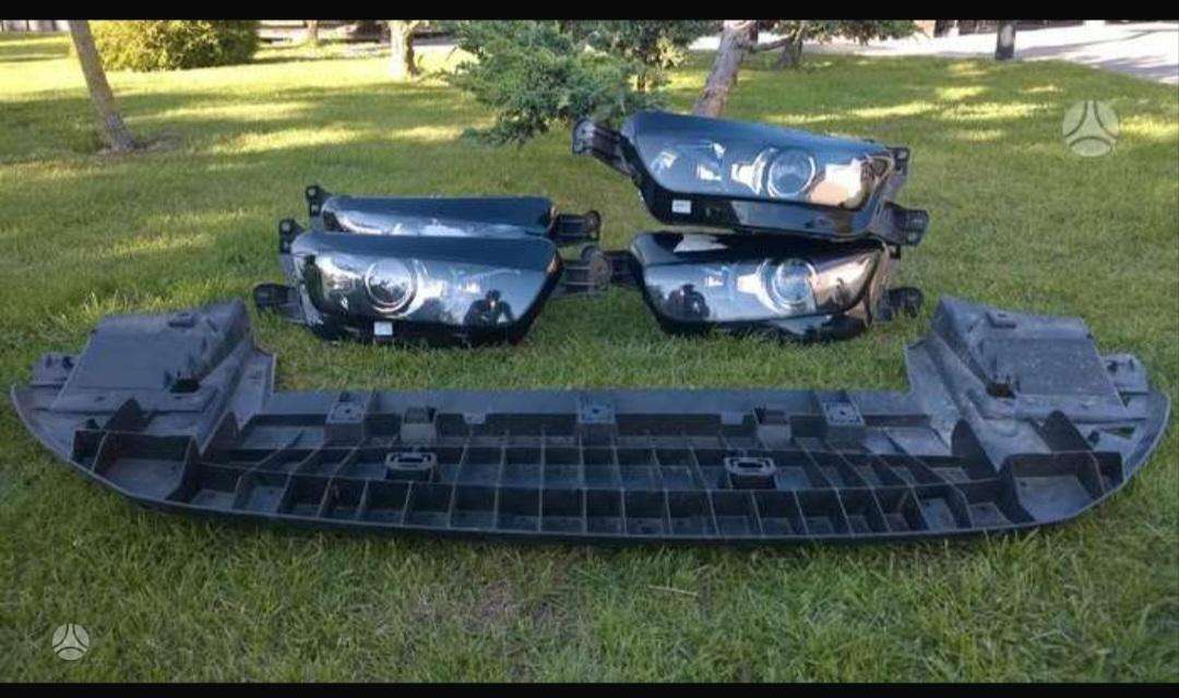 Citroen Grand C4 Picasso kėbulo dalys