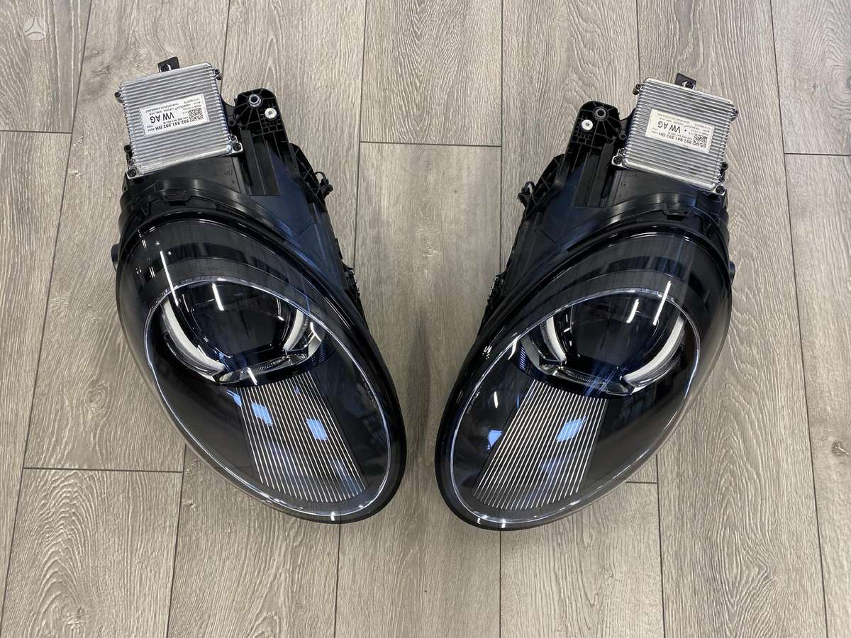 Porsche 911 lights