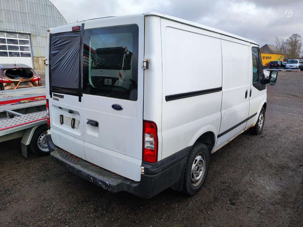 Ford Transit, preču