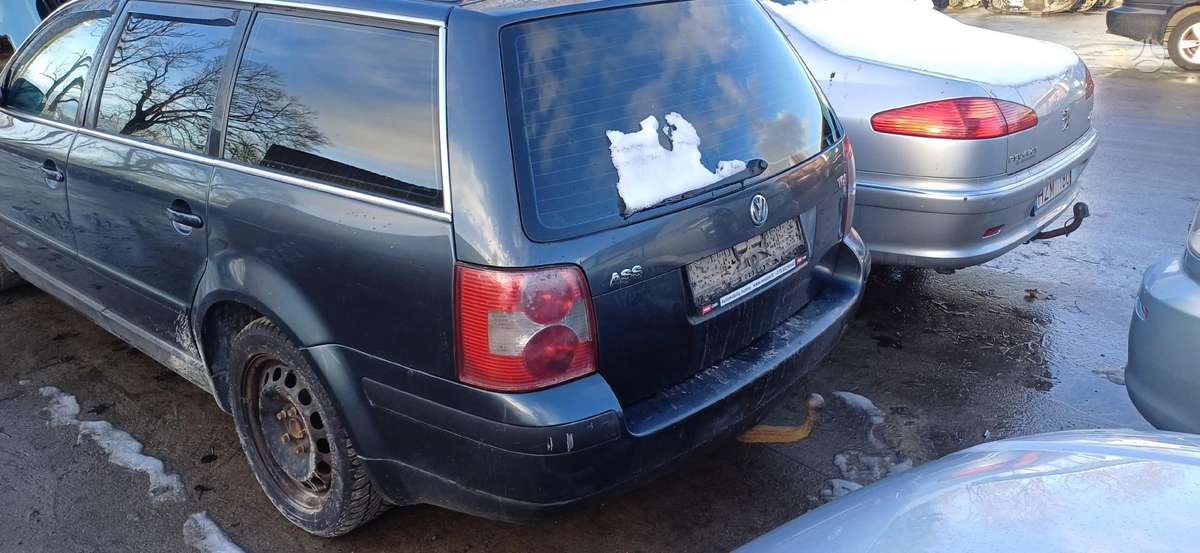 Volkswagen Passat for parts