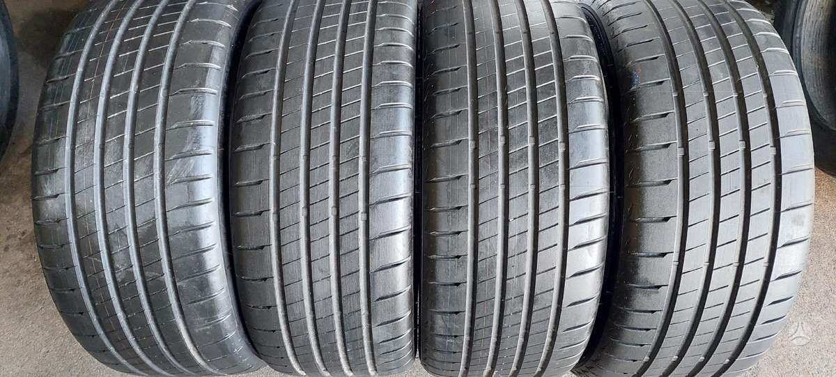 Bridgestone, vasaras 225/40 R18
