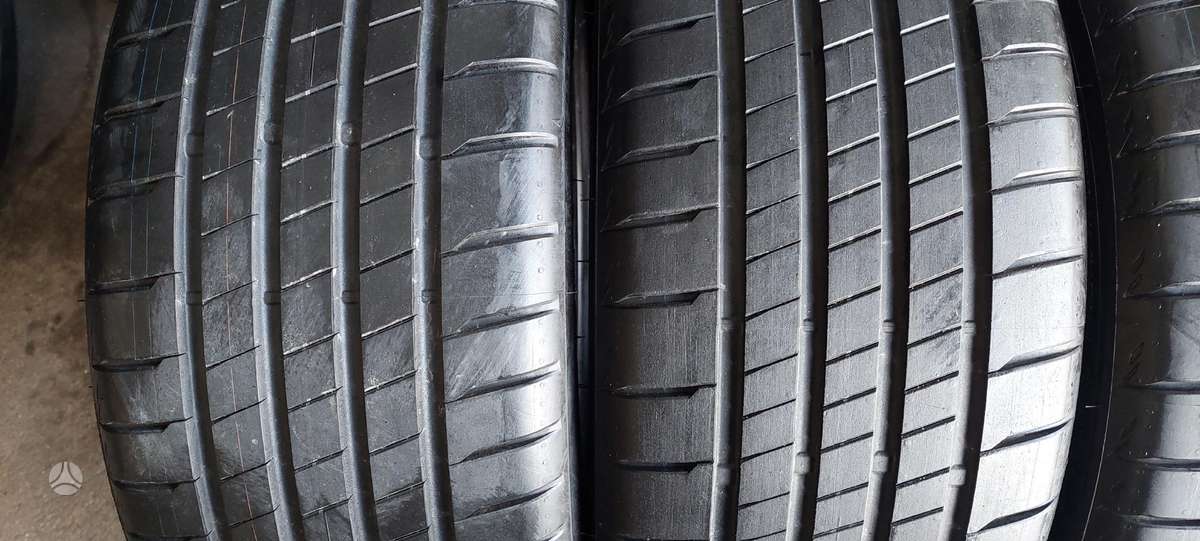 Bridgestone, vasaras 225/40 R18