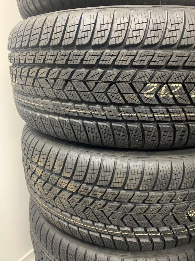Pirelli SCORPION Winter, winter 285/45 R21