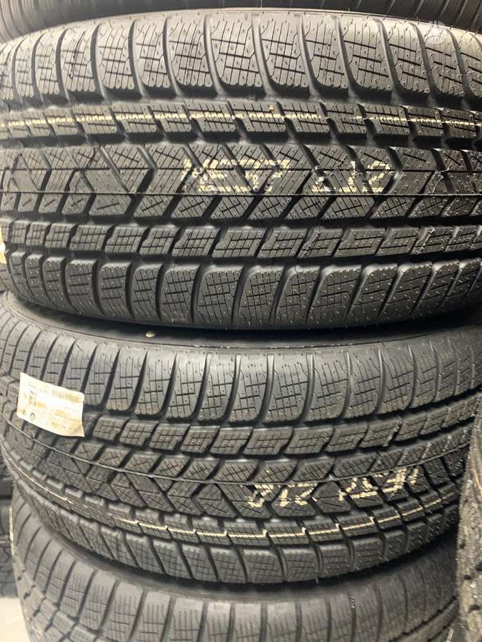 Pirelli SCORPION Winter, winter 285/45 R21