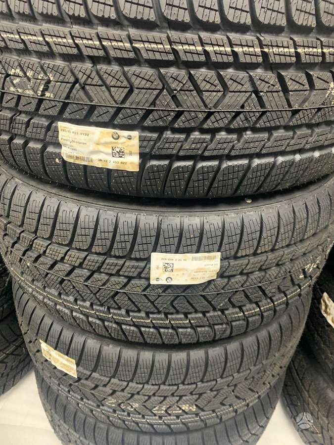 Pirelli SCORPION Winter, winter 285/45 R21