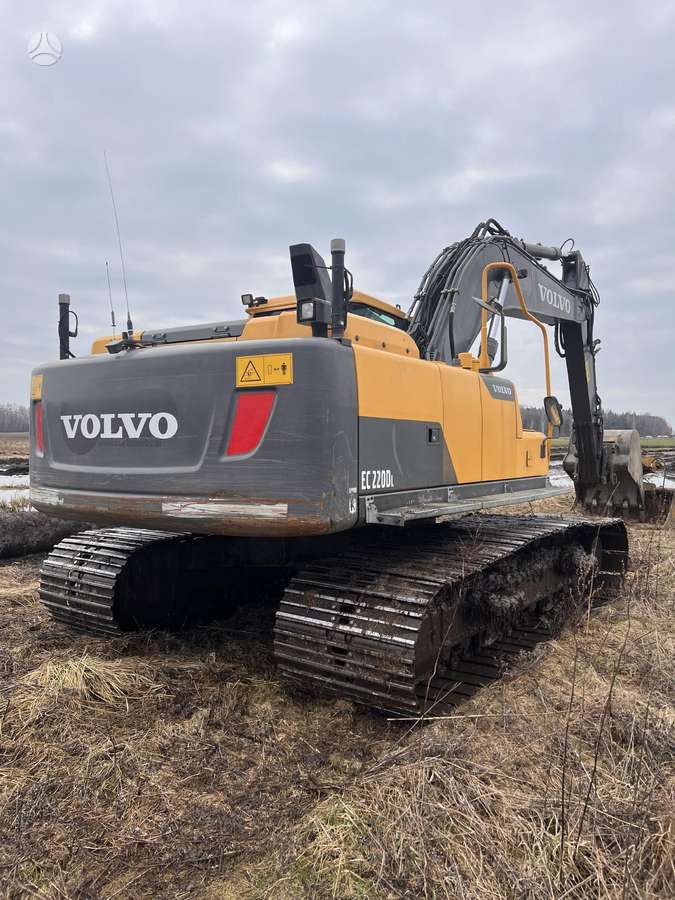 Volvo EC220DL, ekskavatoriai