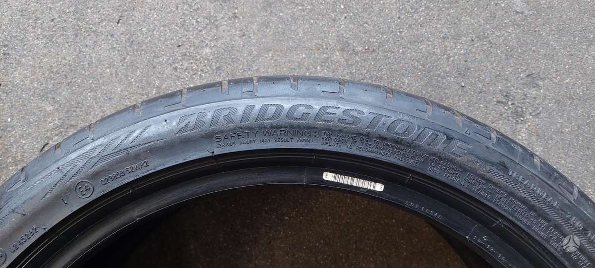 Bridgestone, vasaras 225/40 R18