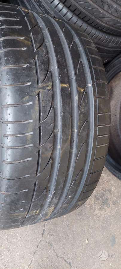 Bridgestone, vasaras 245/35 R18