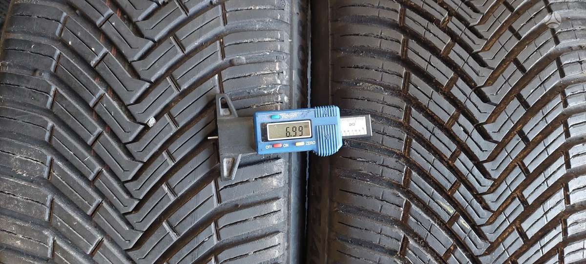 Continental, всесезонные 225/40 R19