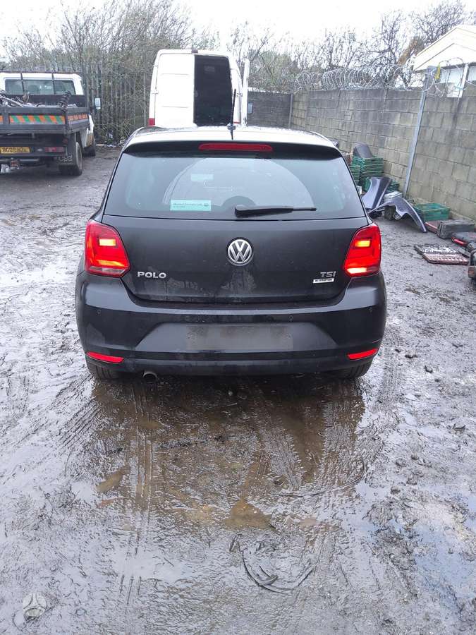 Volkswagen Polo dalimis