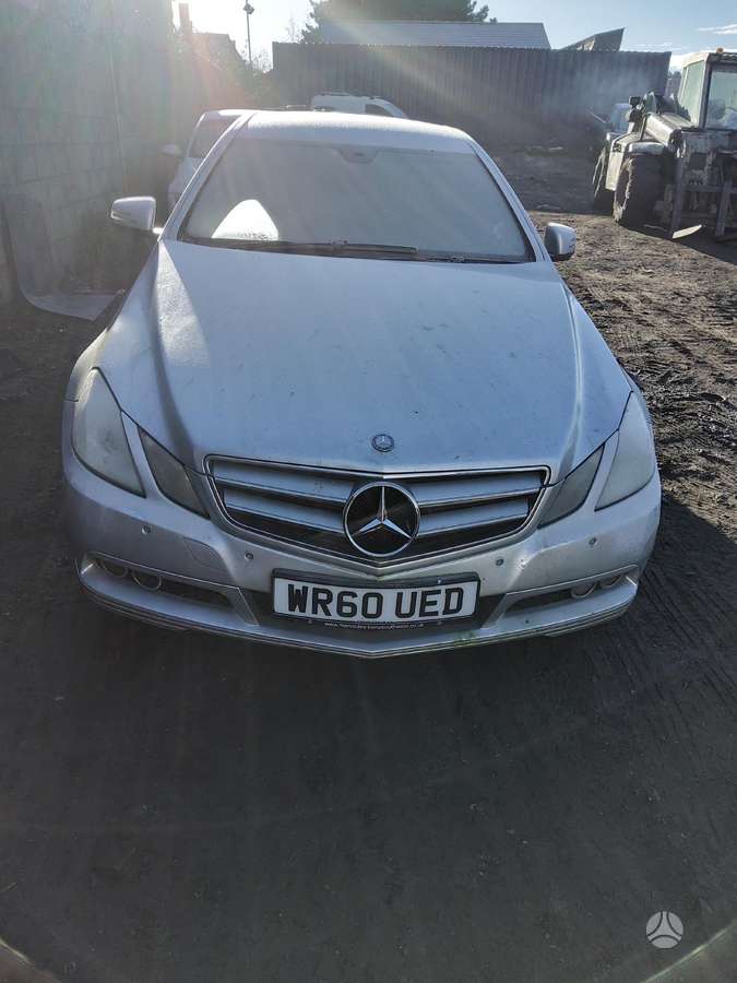 Mercedes-Benz E220 по частям