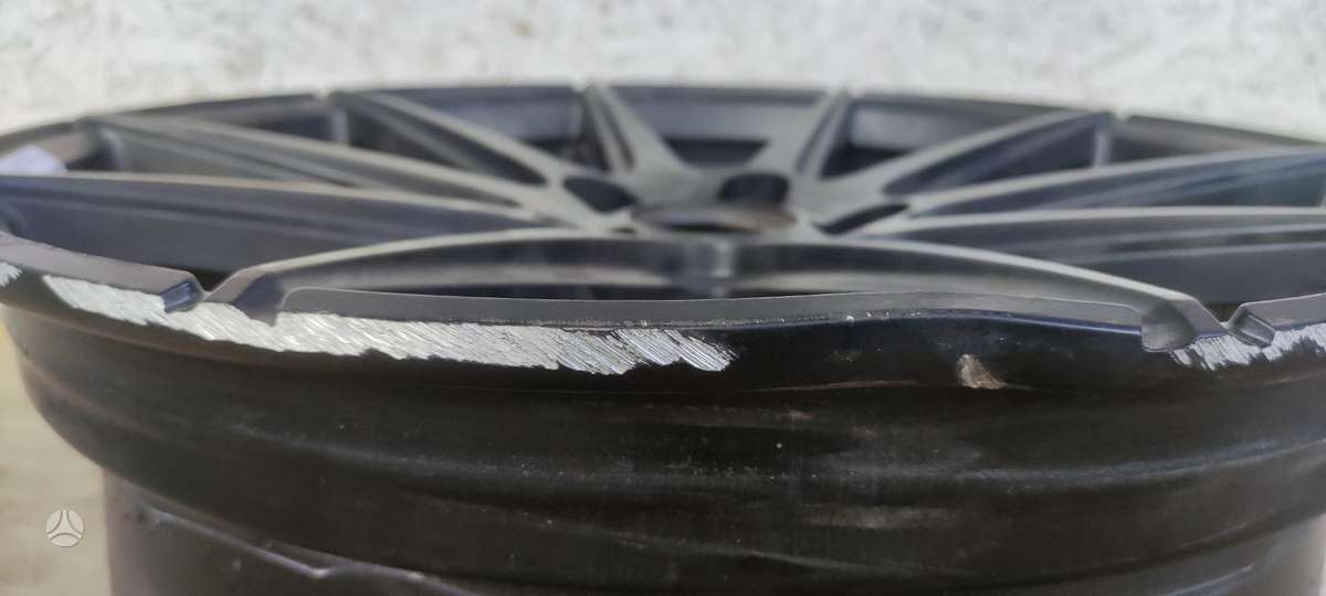 BMW 2 serija Cen12323