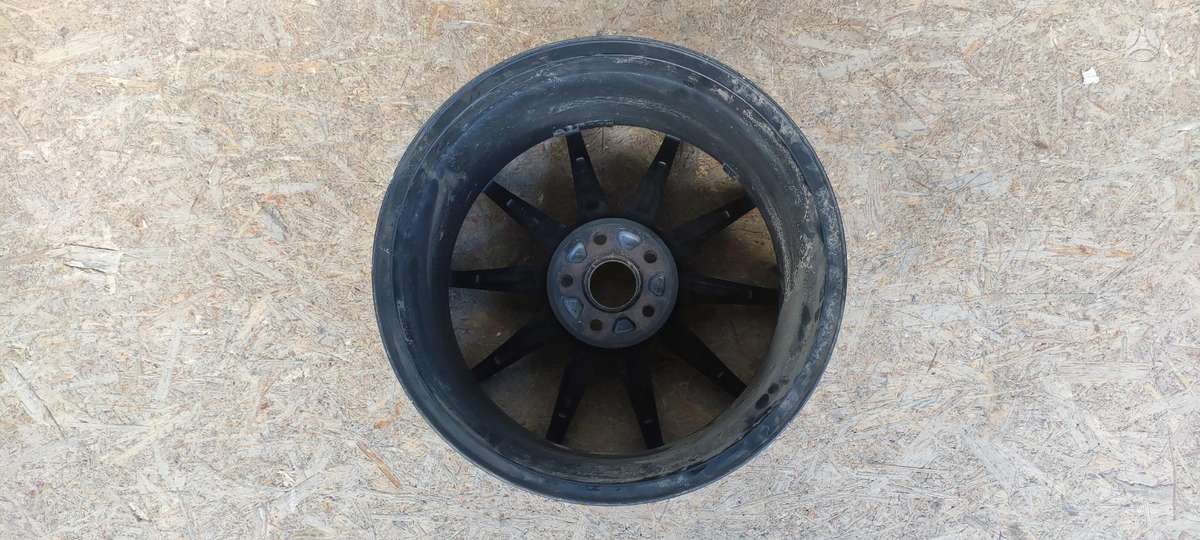BMW 2 serija Cen12324