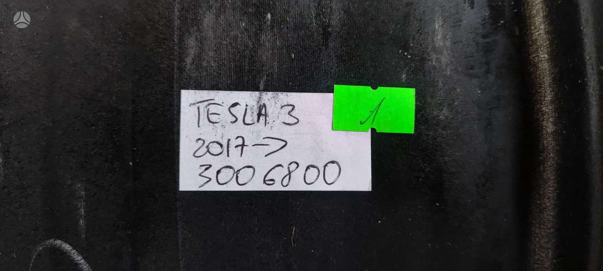 Tesla Model 3, 104422100C, Cen12368